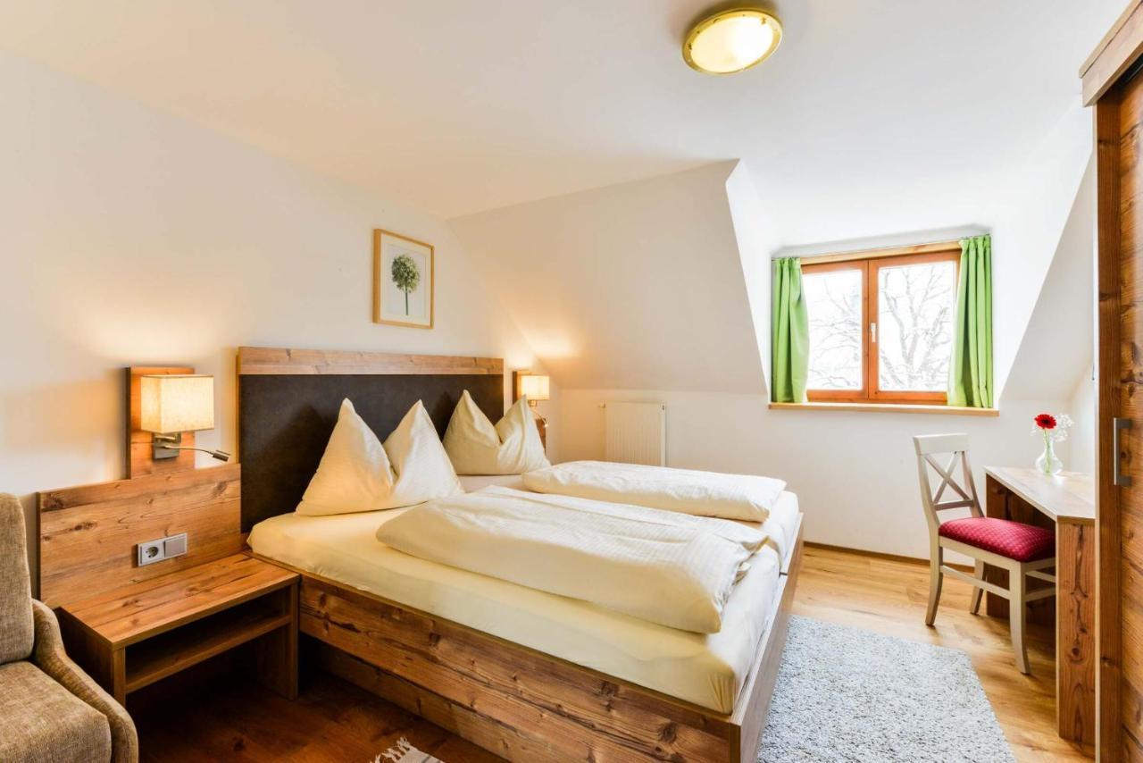 Landhotel Und Gasthof Kirchberger Wildsteig Cameră foto